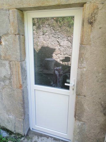Dépannage pour ouverture de porte d'entrée en urgence à Brioude 